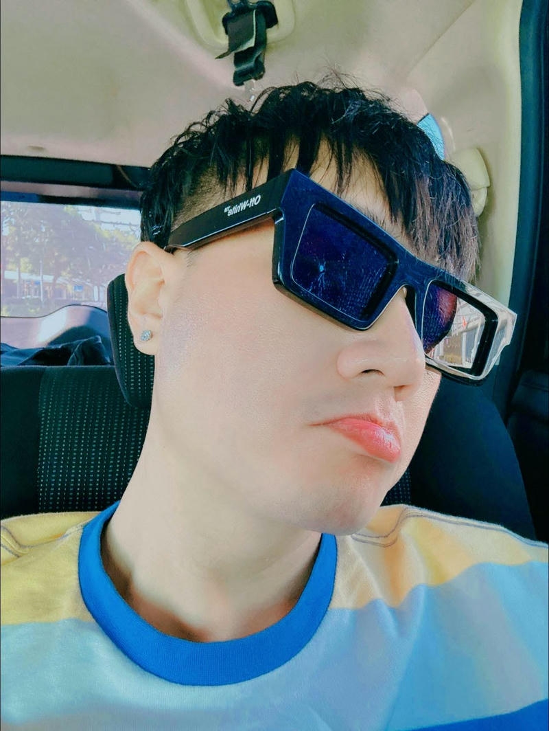 Hình nền Vương Anh Tú đẹp trai ánh sáng dịu nhẹ