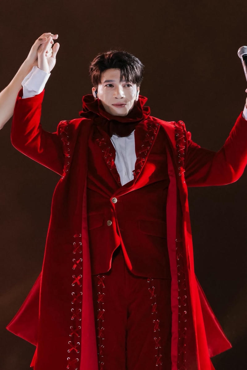 Khoảnh khắc ST Sơn Thạch đẹp trai tự nhiên