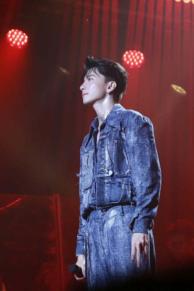 Khoảnh khắc đẹp ST Sơn Thạch làm hình nền