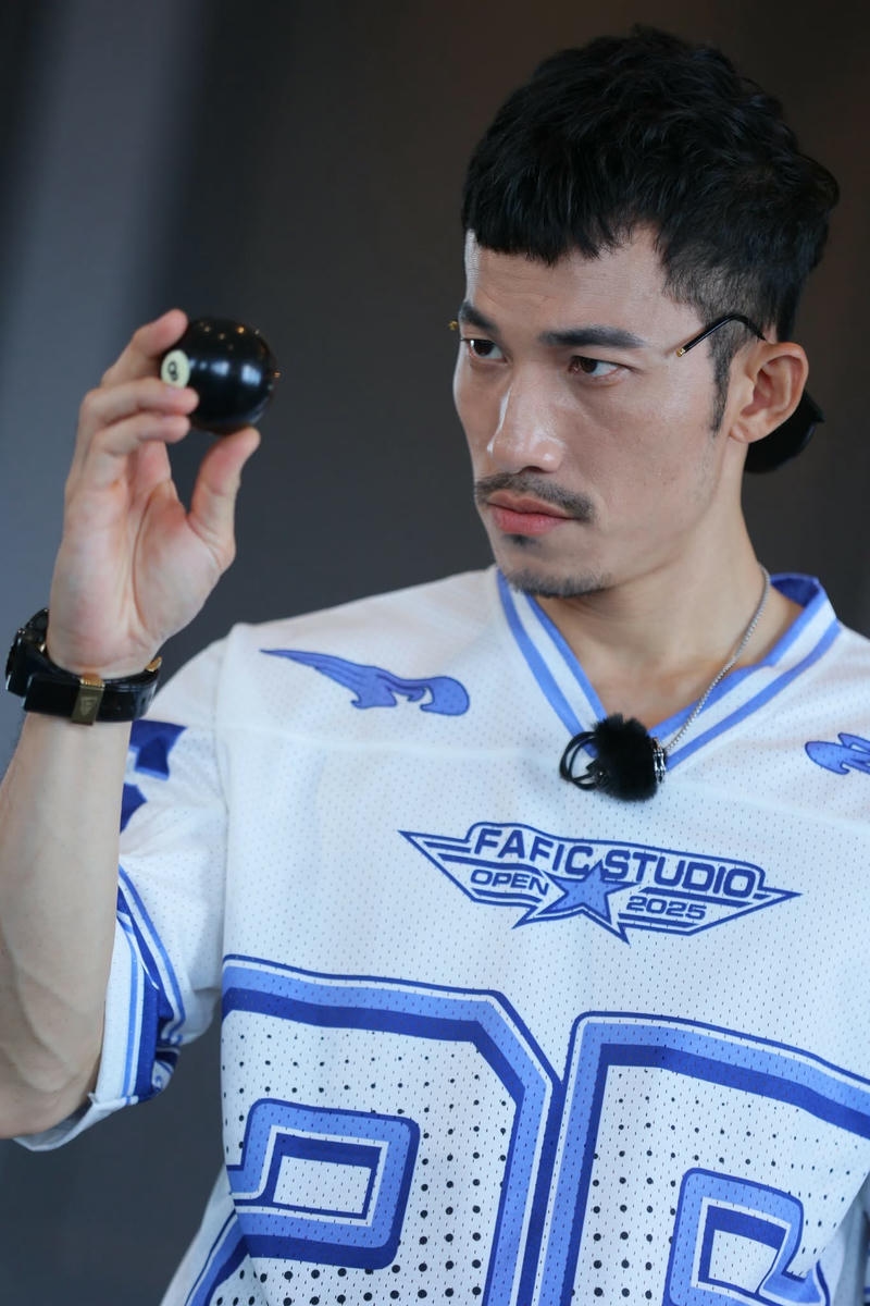 Khoảnh khắc đời thường của Liên Bỉnh Phát giản dị