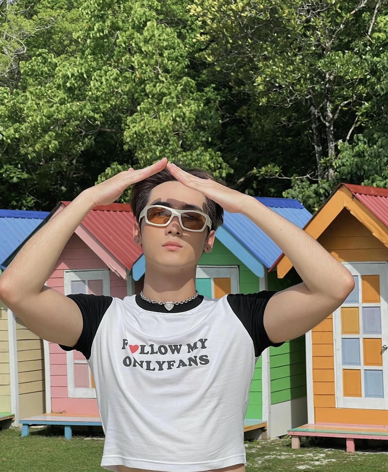 Nam thần trẻ trung với kiểu tóc gọn gàng trong ảnh hot boy