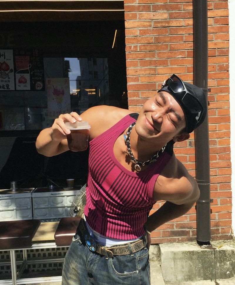 Nam thần với góc mặt điển trai trong ảnh hot boy siêu mê