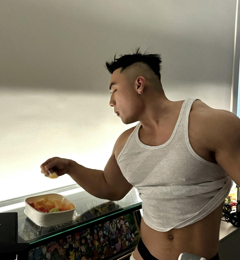 Nam thần với kiểu tóc thời trang xuất hiện trong ảnh hot boy đẹp nhất