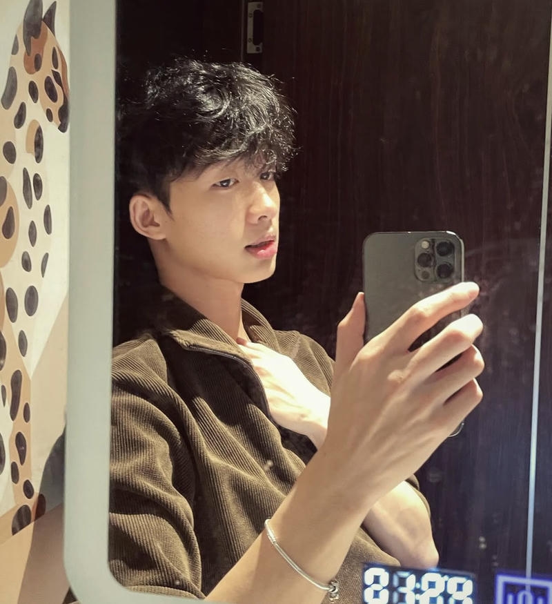 Nét mặt trai đẹp Việt Nam gương mặt điển trai cuốn hút