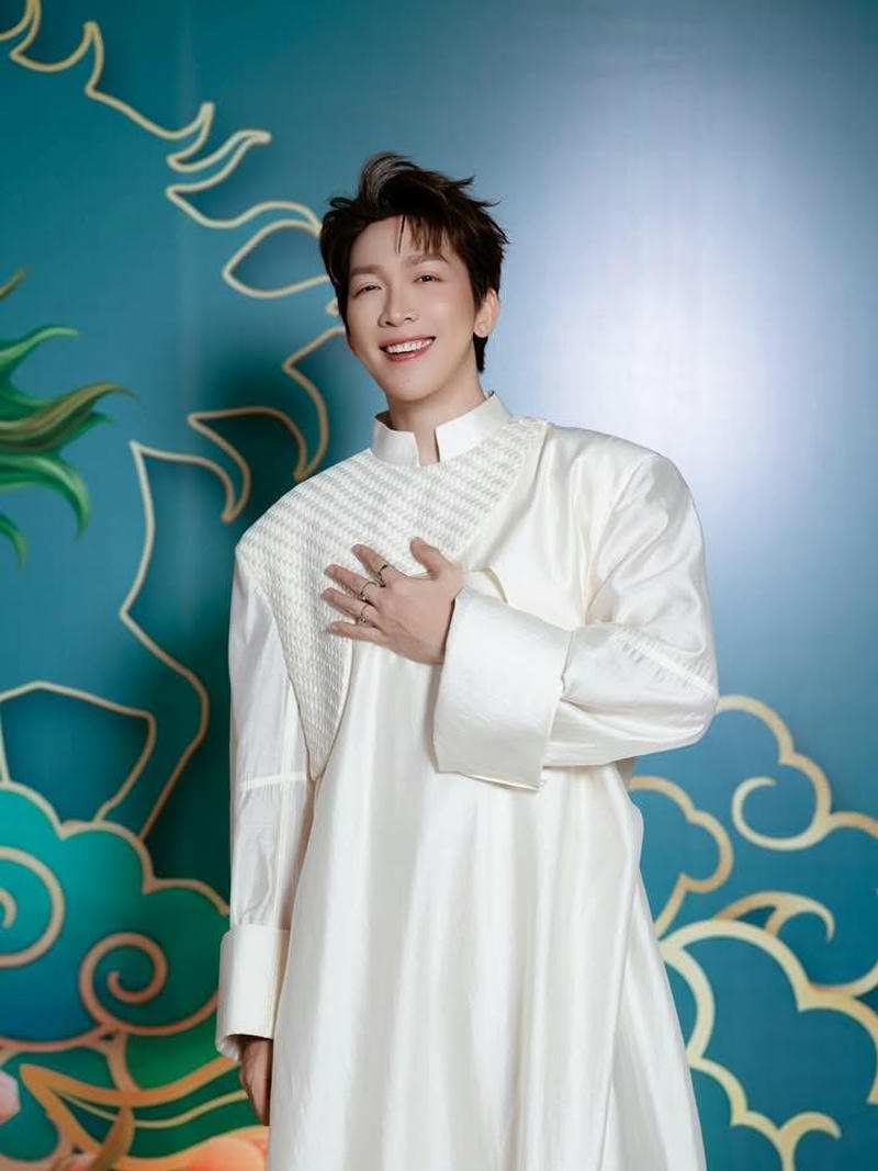 Phong cách năng động trẻ trung hình nền Tăng Phúc