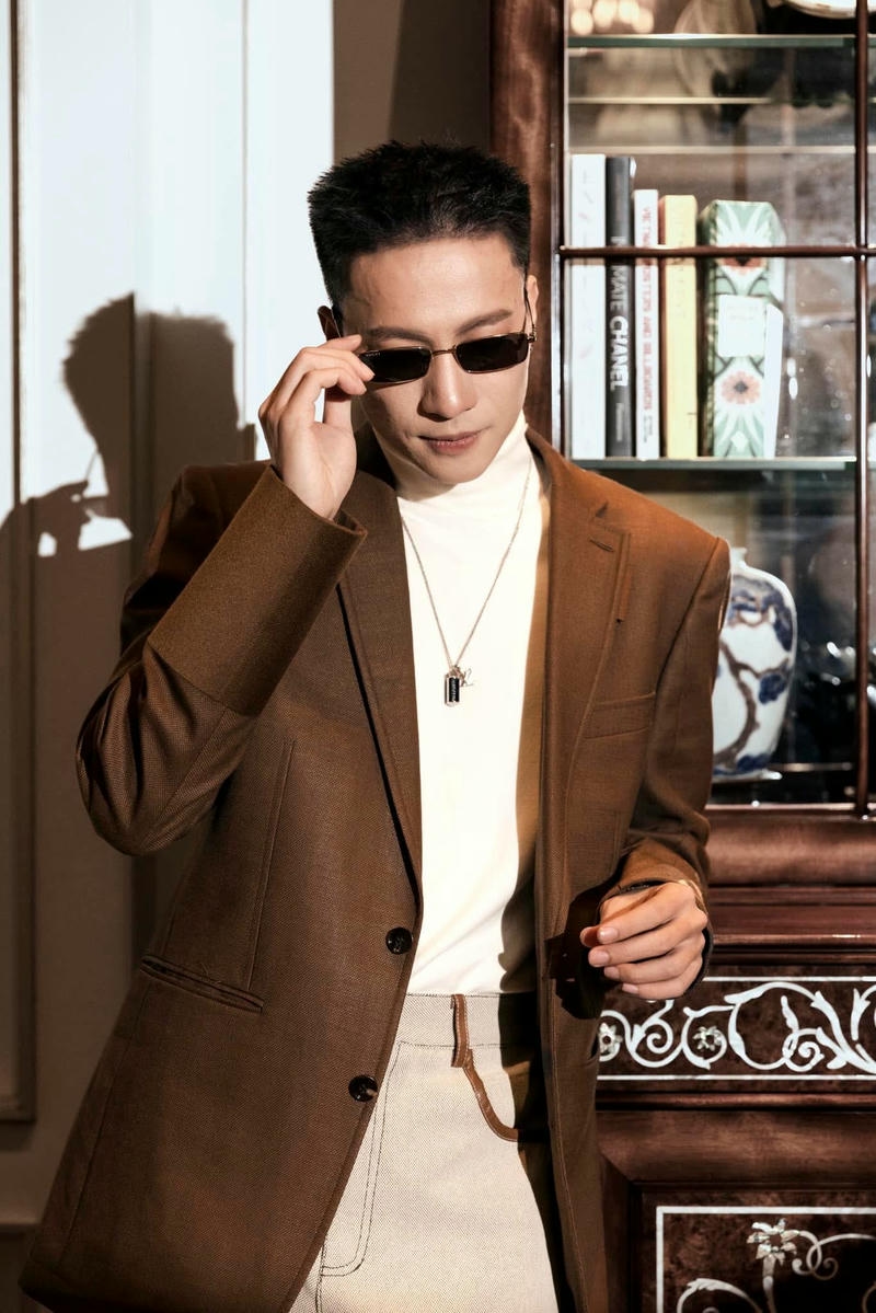 Thần sắc cuốn hút hình nền ST Sơn Thạch đẹp trai