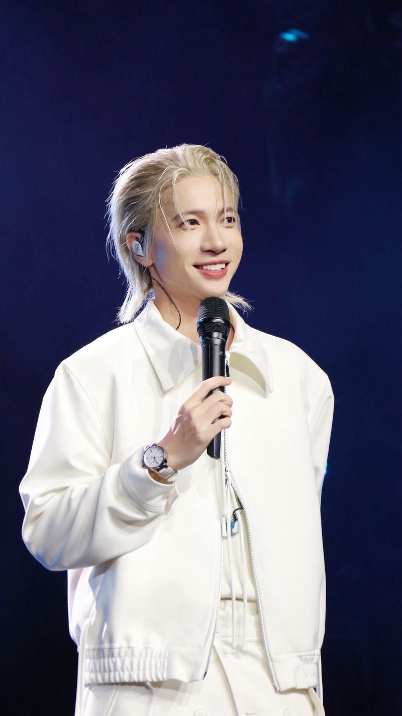 Thần thái cuốn hút ST Sơn Thạch đầy sức hút riêng