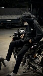 Thần thái cuốn hút trong hình ảnh boy phố ban đêm