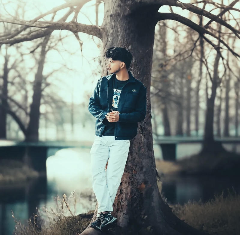 Trai Ấn Độ nụ cười tươi gương mặt sáng