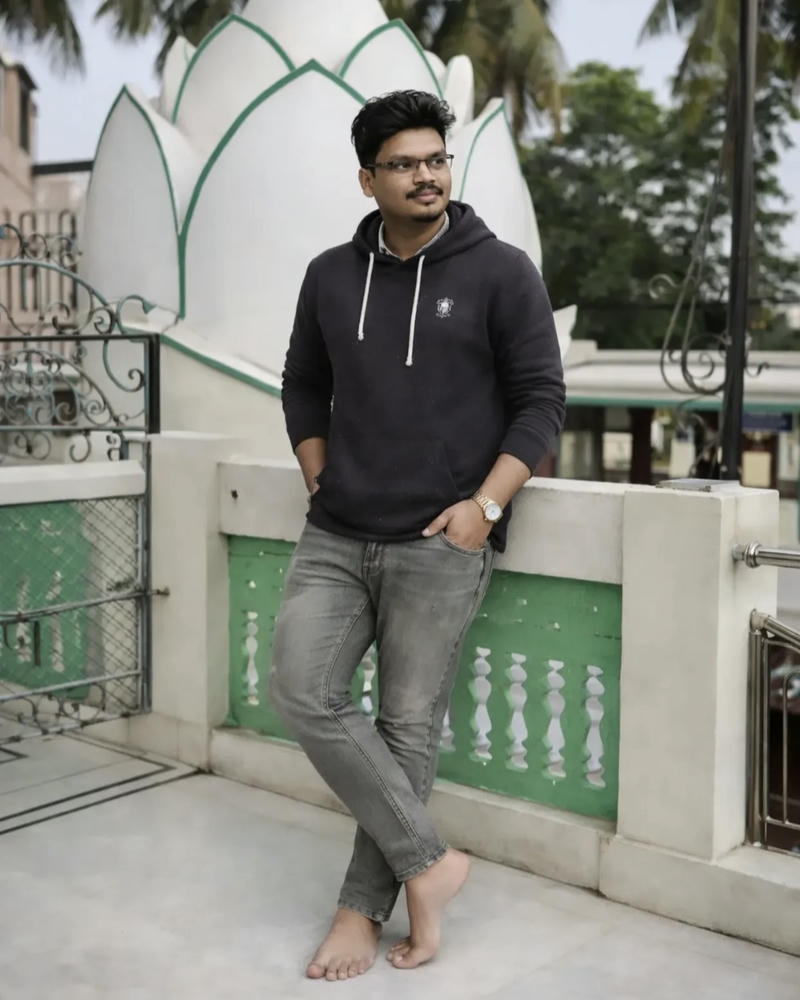 Trai đẹp Ấn Độ ánh mắt hiền hòa