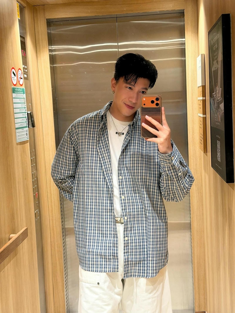 Tư thế tạo dáng hình nền ST Sơn Thạch cá tính