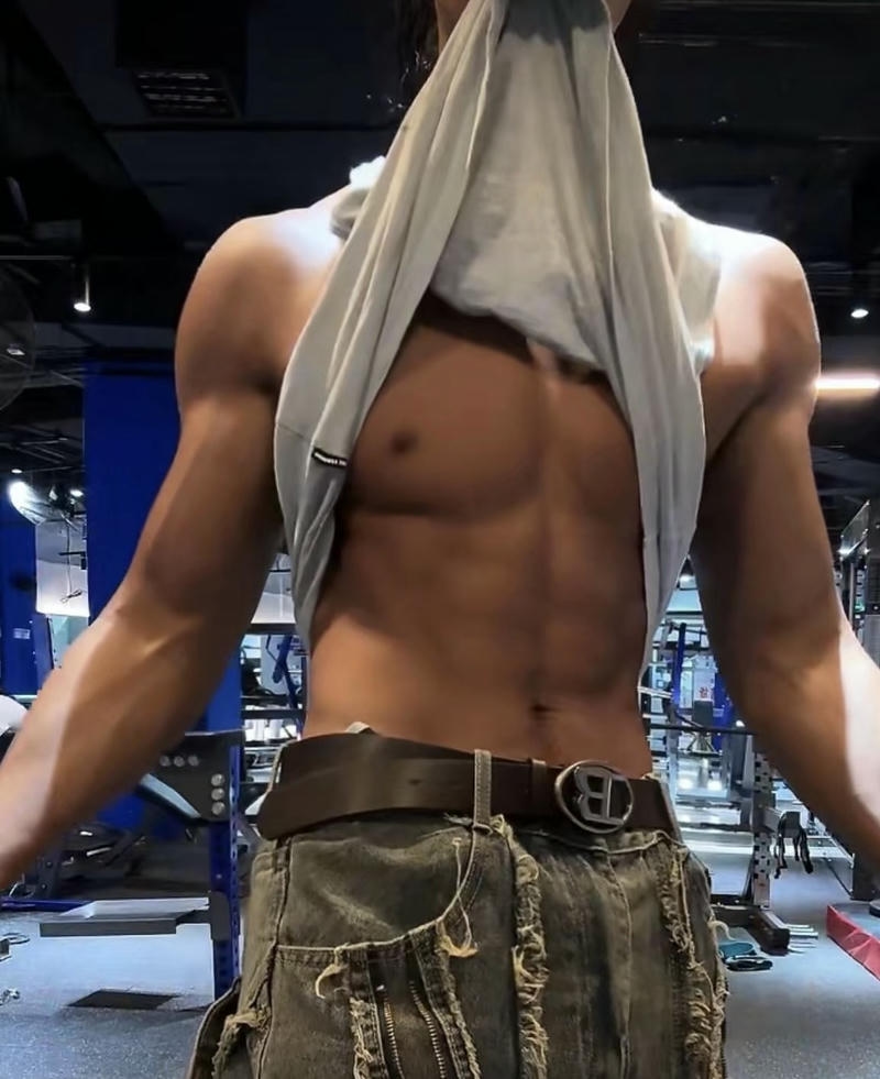 Ảnh trai 6 múi che mặt cực đẹp