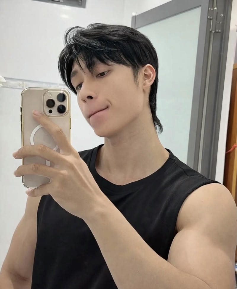 Ảnh trai 6 múi rõ nét làm ảnh đại diện