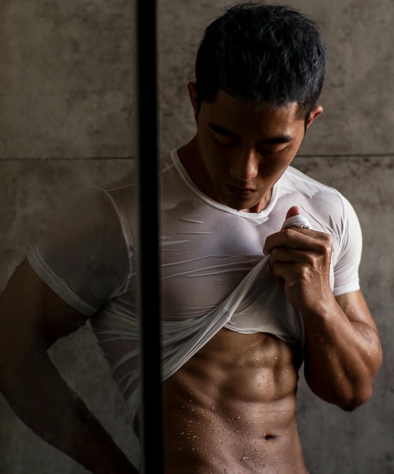 Hình ảnh trai 6 múi mang vẻ cuốn hút