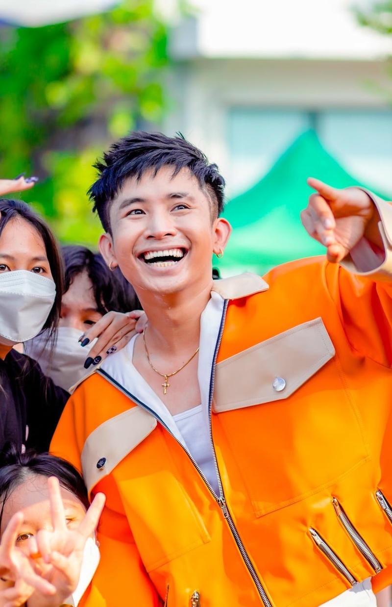 Hình nền Ricky Star thể hiện phong cách cool ngầu riêng