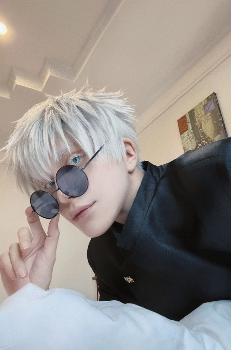 Huyền bí Gojo cosplay áo choàng đen đầy nam tính