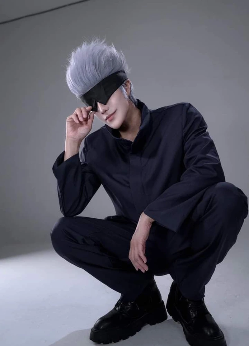 Lạnh lùng hình ảnh Gojo Satoru cosplay thu hút ánh nhìn