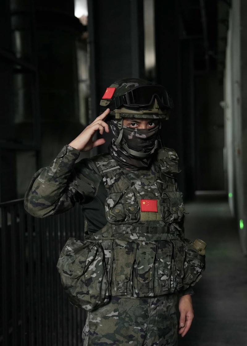 Người lính trong khoảnh khắc sinh hoạt thường ngày