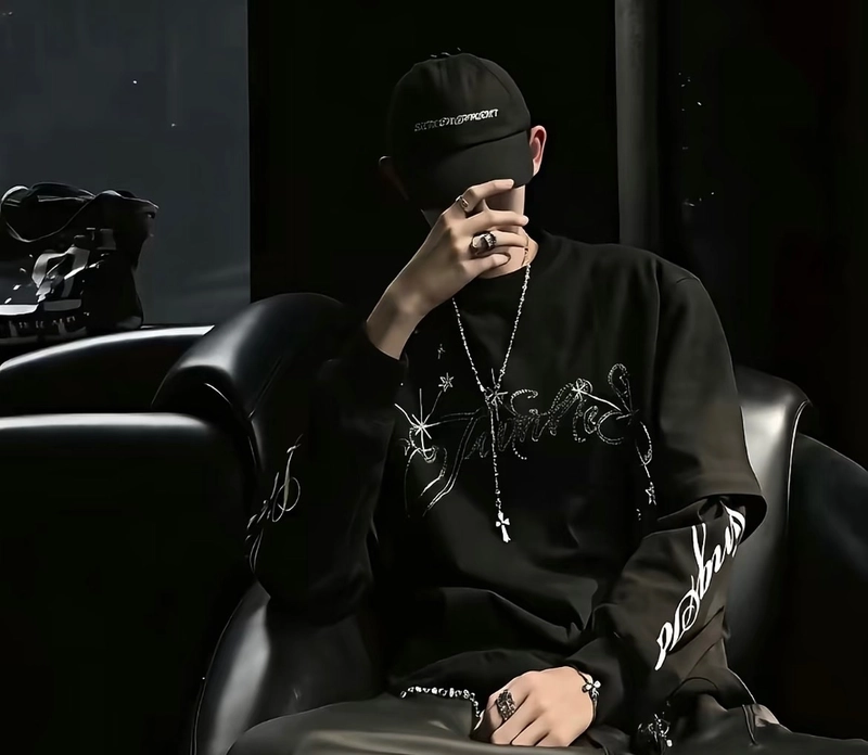 ảnh nam che mặt tạo nét lạnh lùng cuốn hút