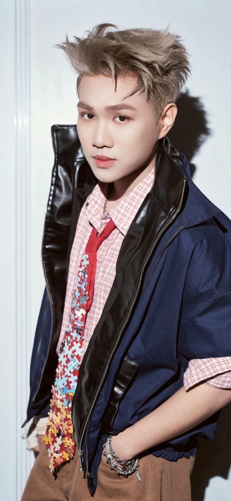 ảnh nền Captain Boy sắc sảo thu hút