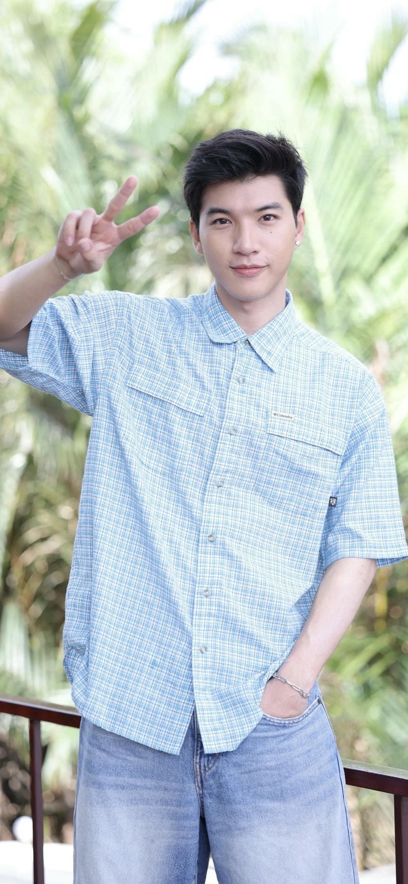 ảnh nền hieuthuhai đơn giản nhưng nổi bật