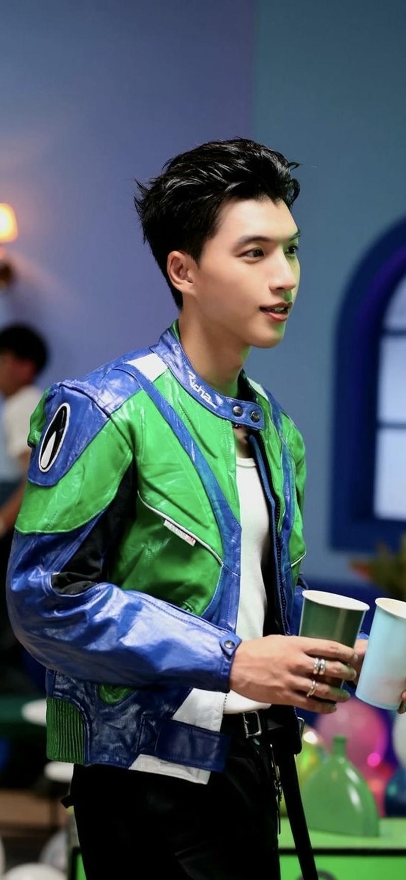 ảnh nền hieuthuhai góc nghiêng thần thánh