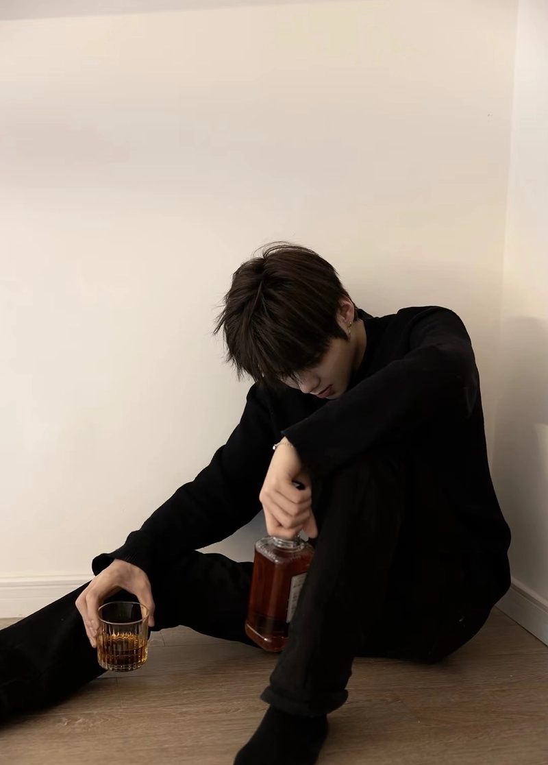 ảnh sad boy lạnh lùng che mặt bí ẩn