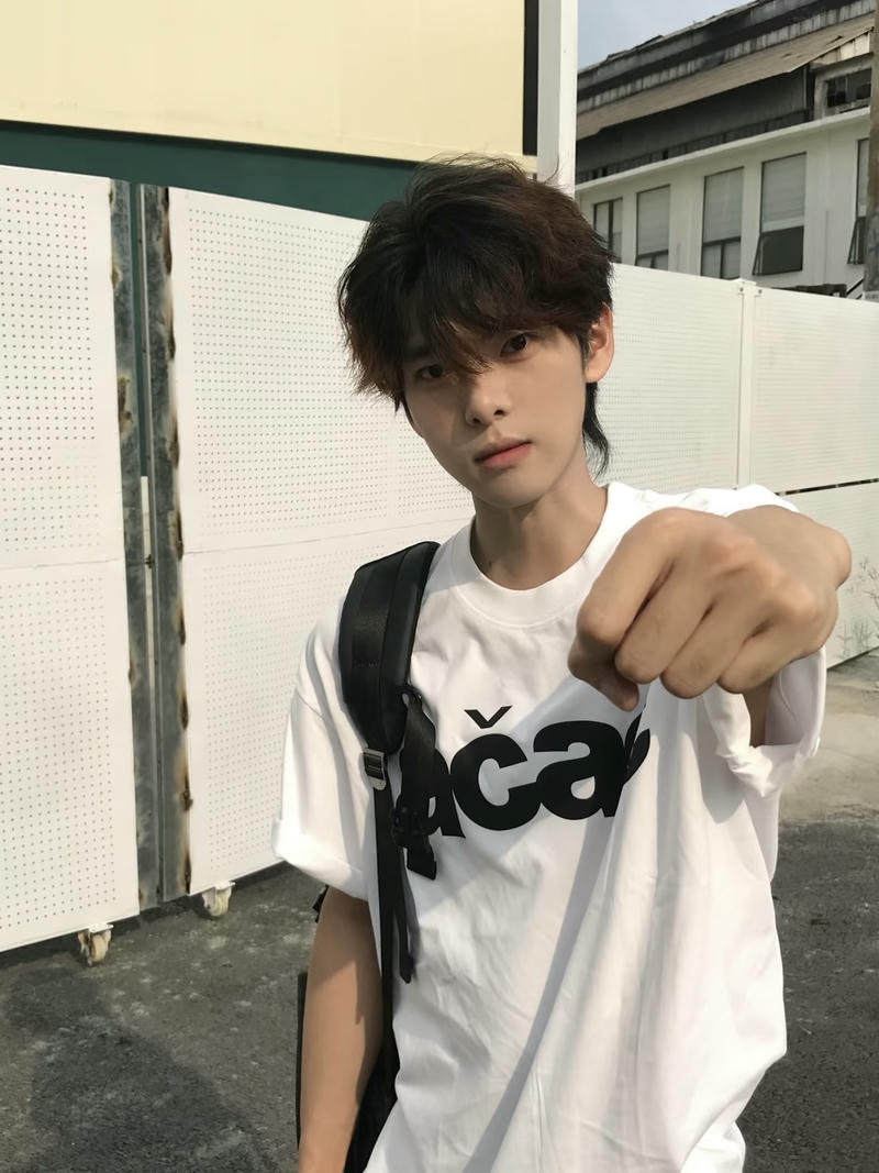 ảnh trai douyin điển trai dạo phố