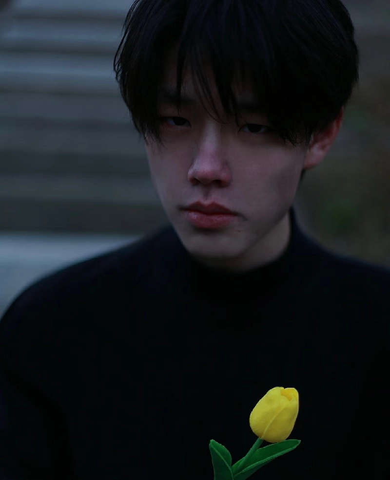 hình ảnh buồn nam tâm trạng cô đơn lẻ loi