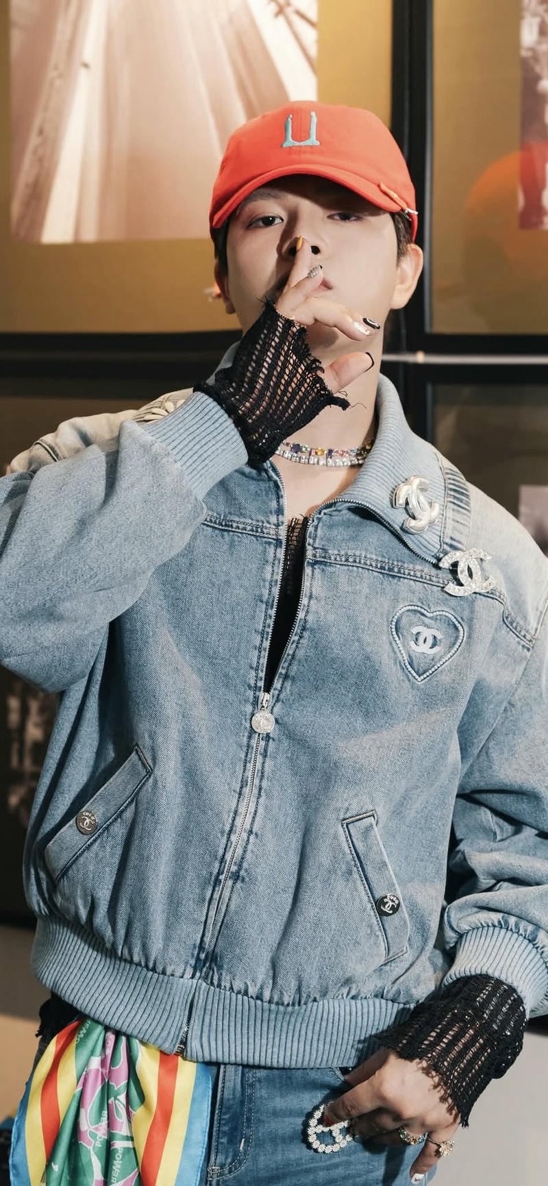 hình ảnh ca sĩ Rhyder làm hình nền