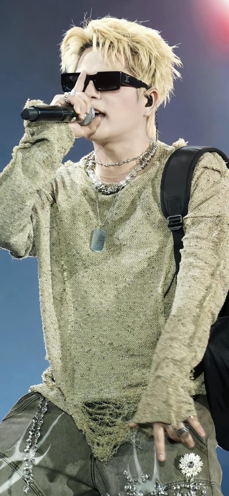 hình ảnh nền Rhyder cực cháy trên sân khấu