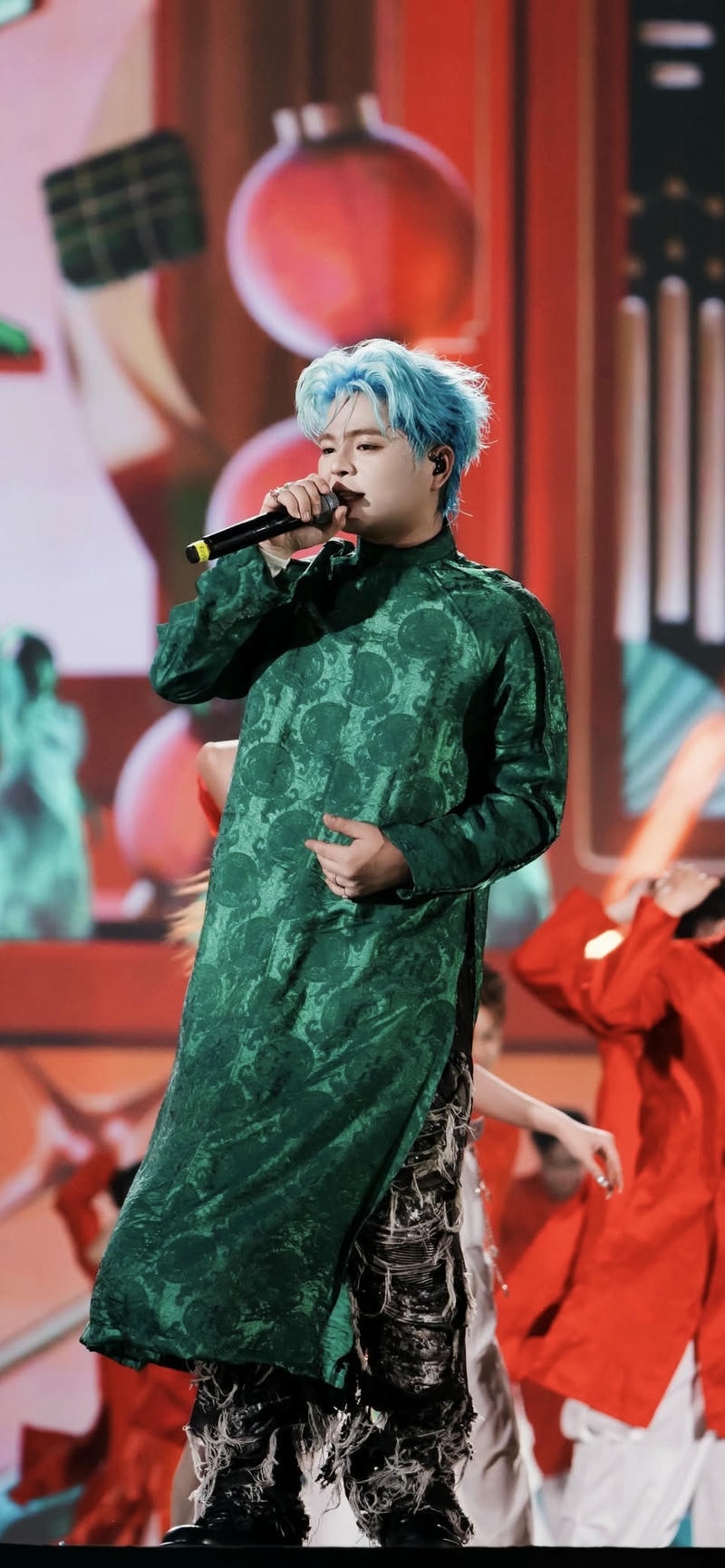 hình ảnh nền Rhyder trong tà áo dài