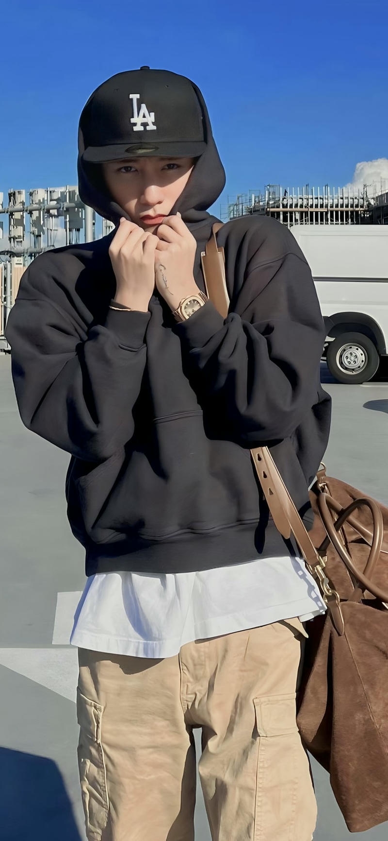 hình ảnh nền Sơn Tùng MTP đội mũ