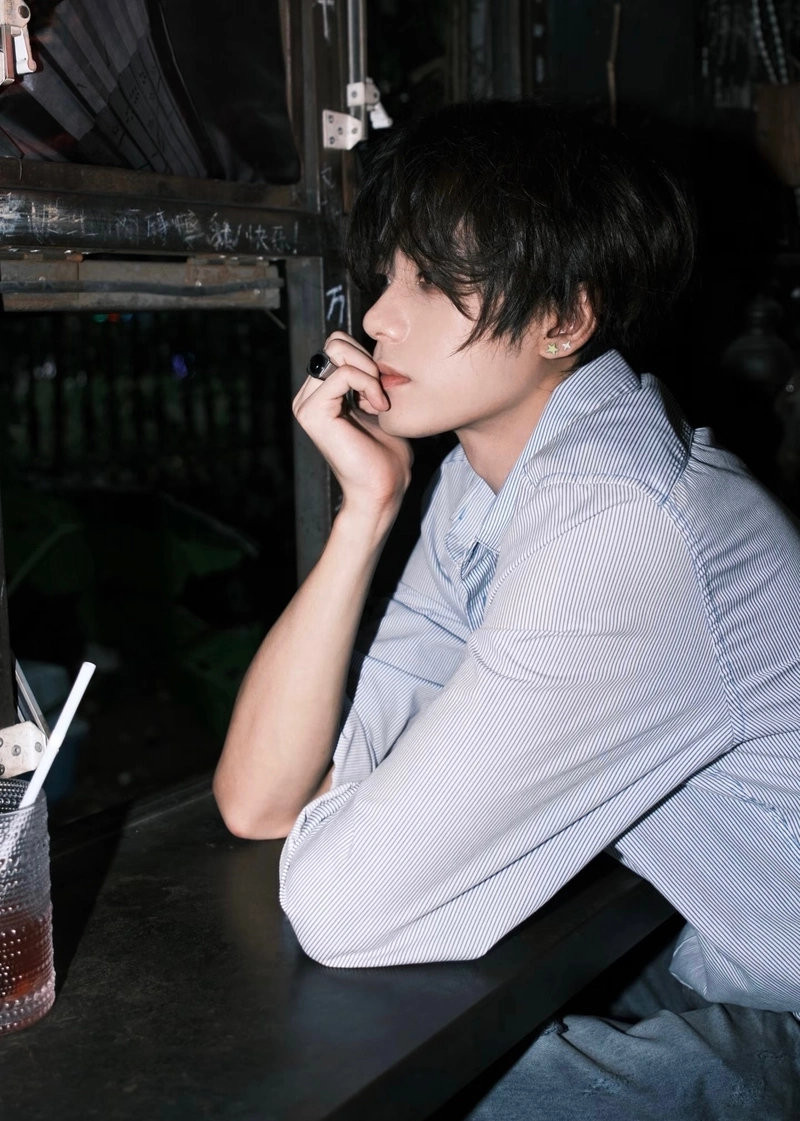 hình ảnh sad boy lạnh lùng góc nghiêng cực đẹp