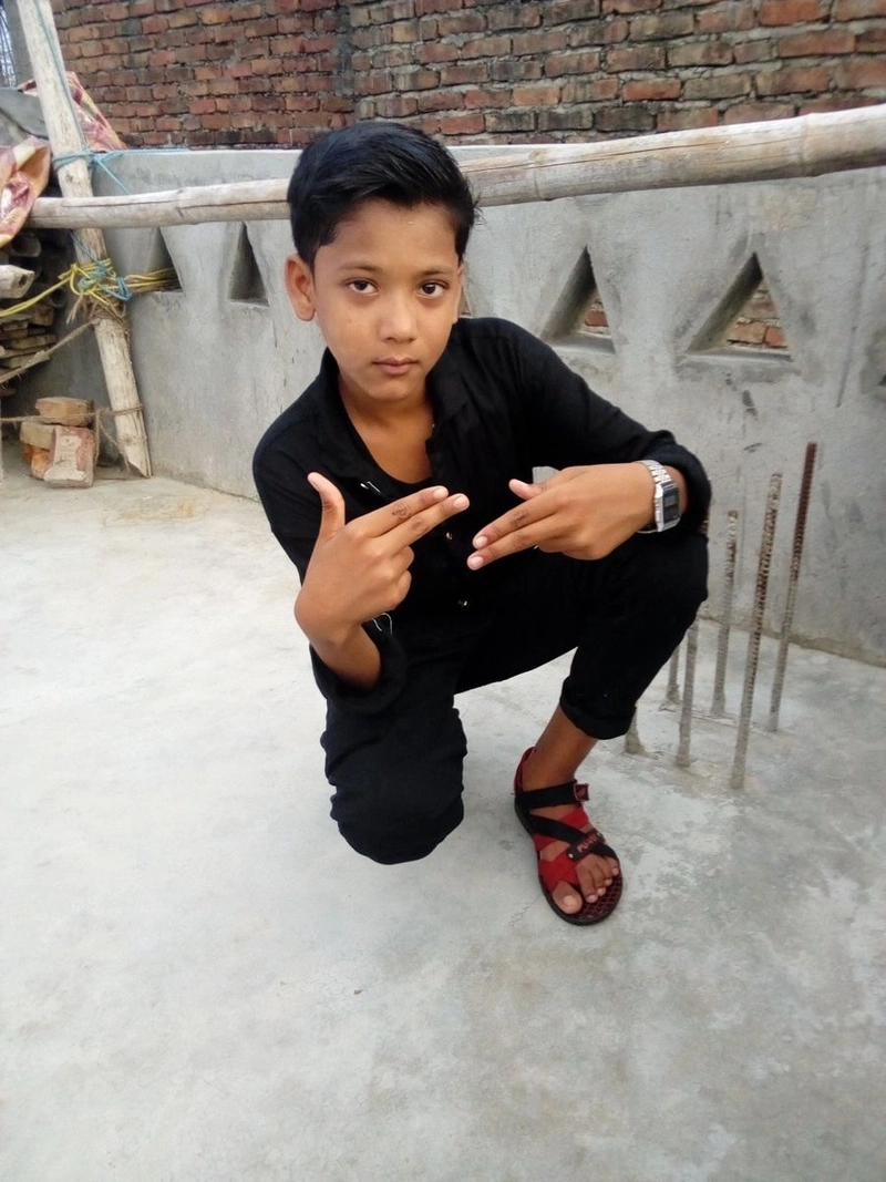 hình ảnh trai xấu biểu cảm ngơ ngác đáng yêu