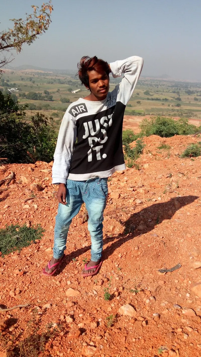 hình ảnh trai xấu gương mặt góc cạnh thô ráp