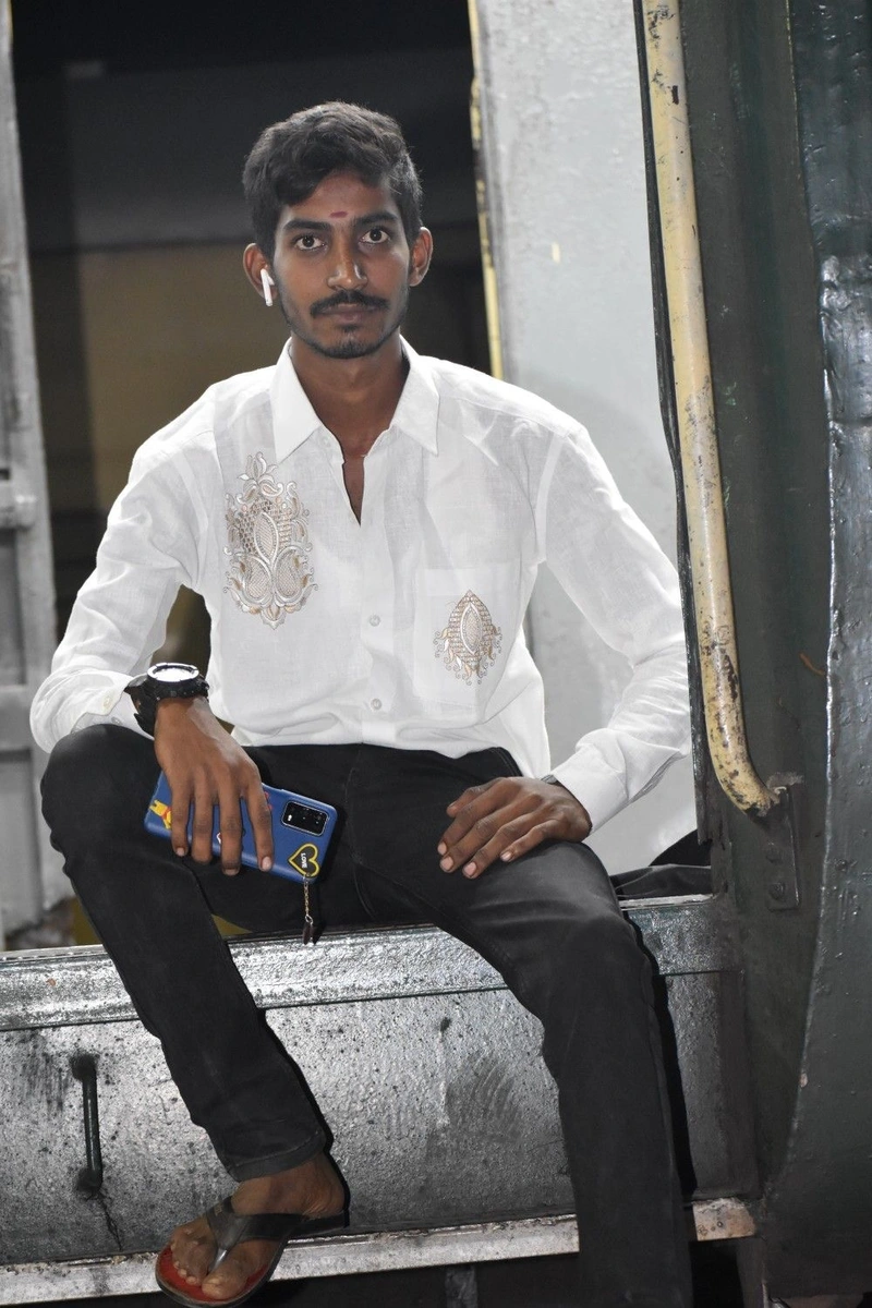 hình ảnh trai xấu phong cách hoang dã tự nhiên