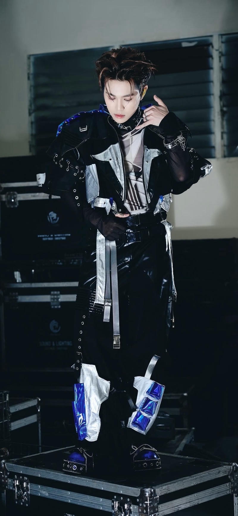 hình nền Captain Boy kiêu sa trong bộ ảnh thời trang