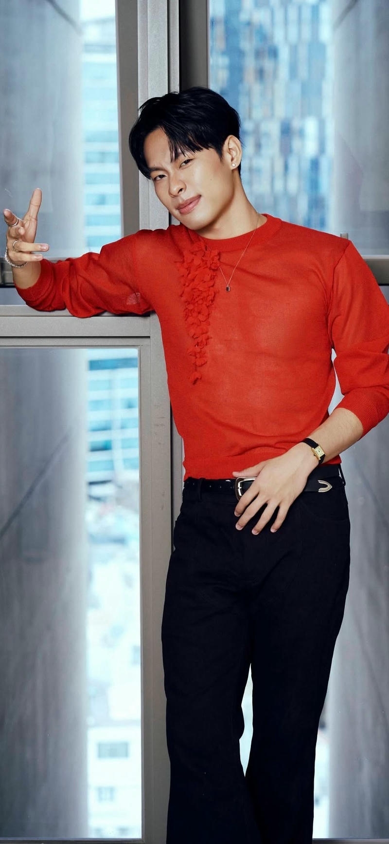 hình nền Hurrykng áo đỏ phối bèo quyến rũ