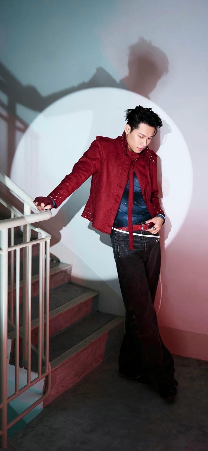 hình nền Hurrykng mê hoặc trong khung cảnh studio