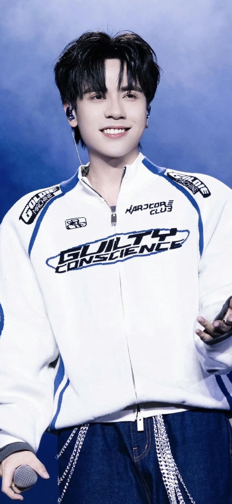 hình nền Quang Hùng MasterD biểu cảm tự nhiên cuốn hút