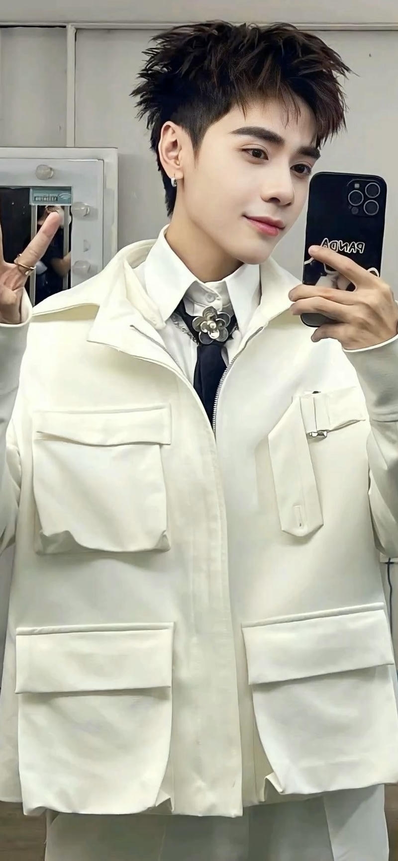 hình nền Quang Hùng MasterD bố cục đẹp cho điện thoại