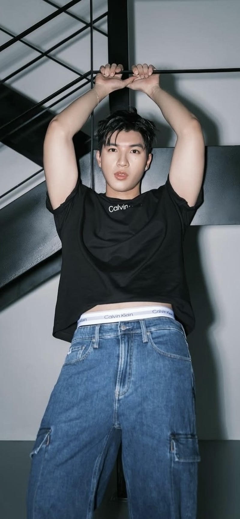 hình nền hieuthuhai biểu cảm tự nhiên đầy cuốn hút