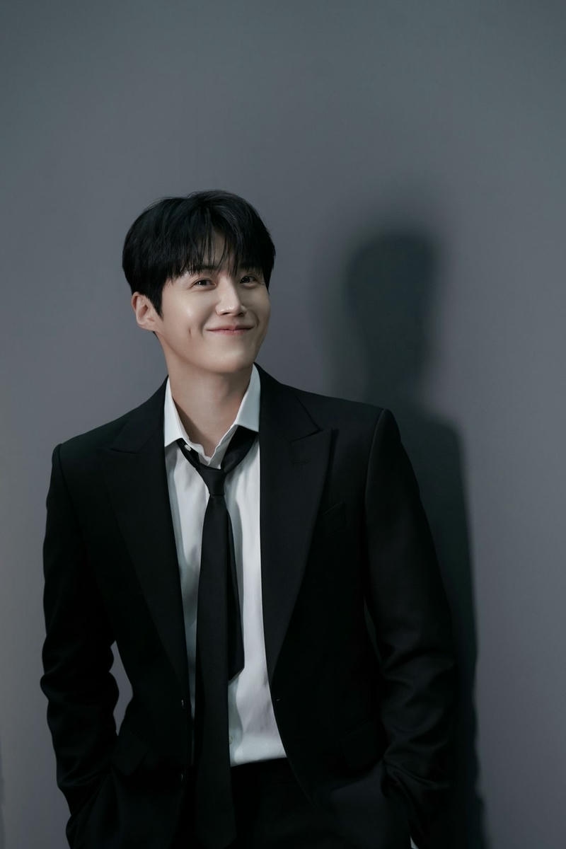 hình trai Hàn Quốc phong cách lịch lãm