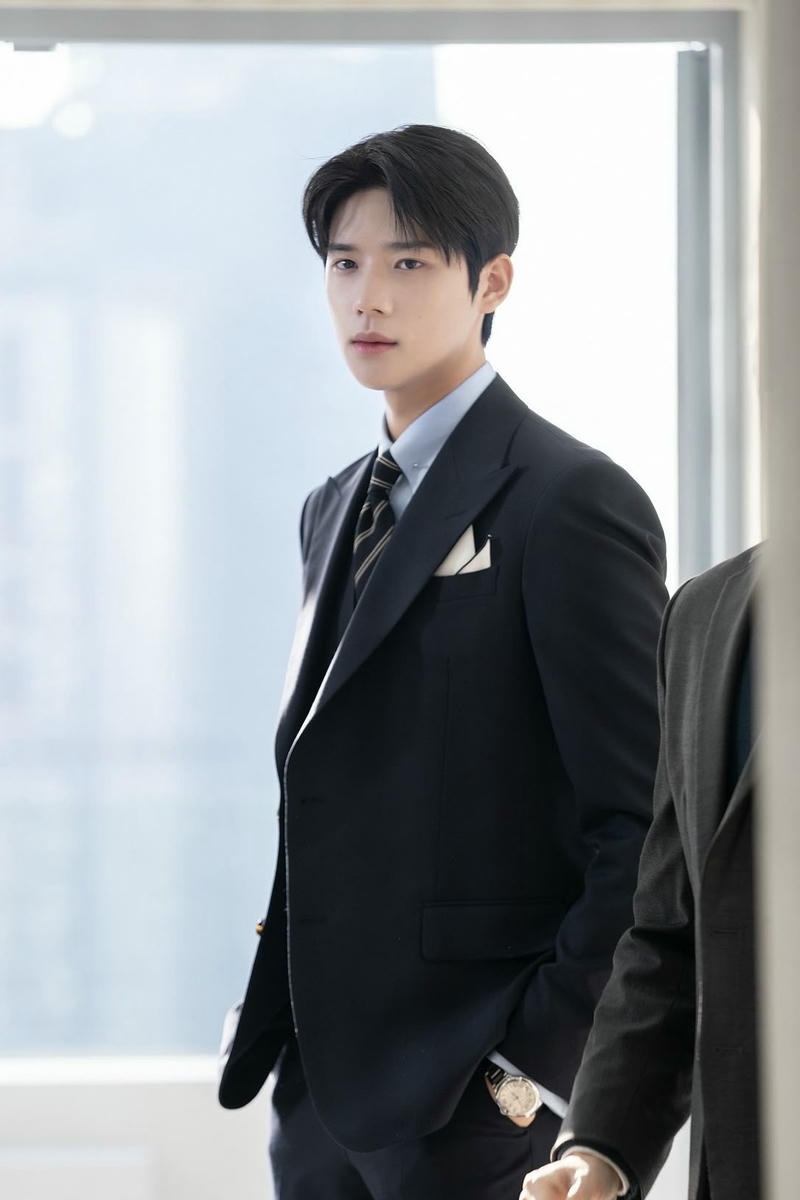 hình trai Hàn Quốc phong thái lịch lãm trưởng thành