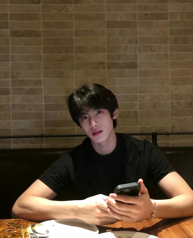 hình trai đẹp trung quốc diện mạo nổi trội