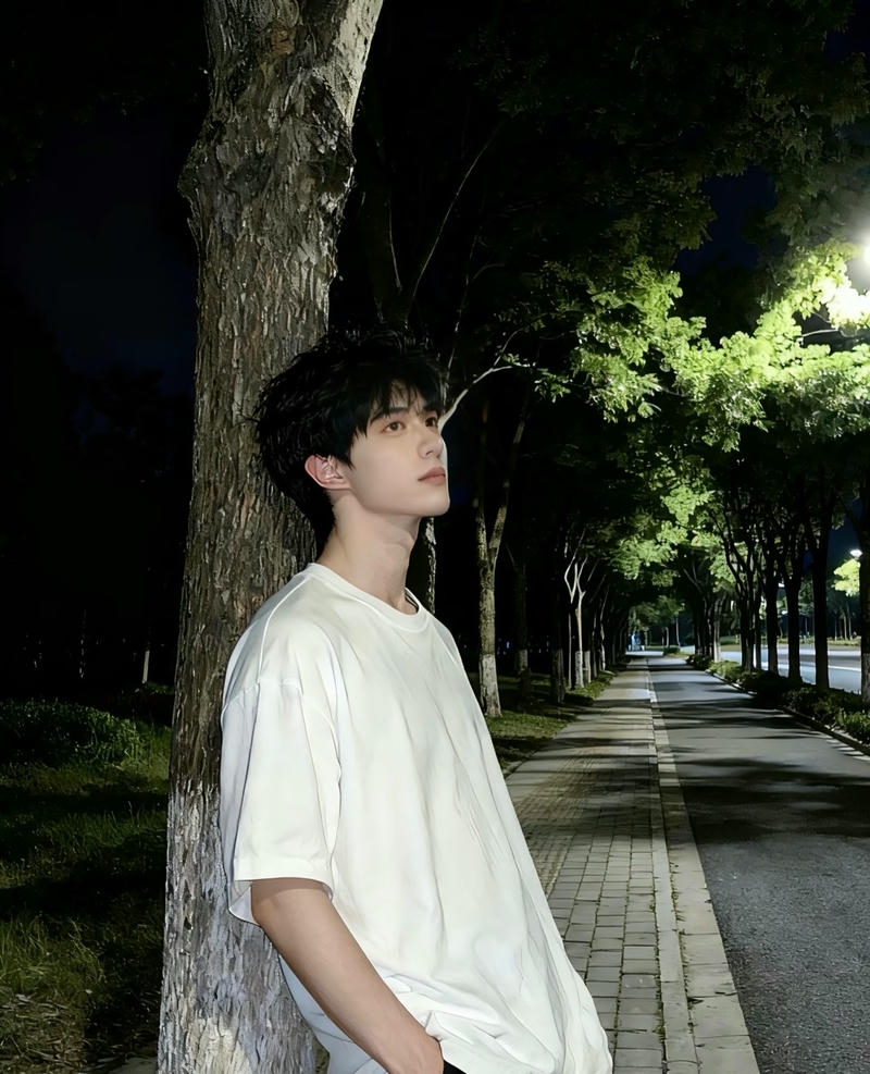 hình trai đẹp trung quốc trong đêm