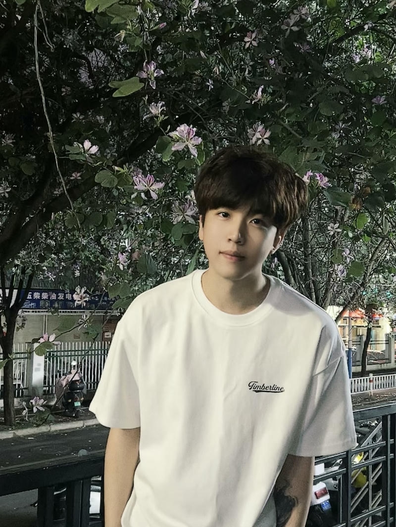 hình trai douyin phong cách nhẹ nhàng thư sinh