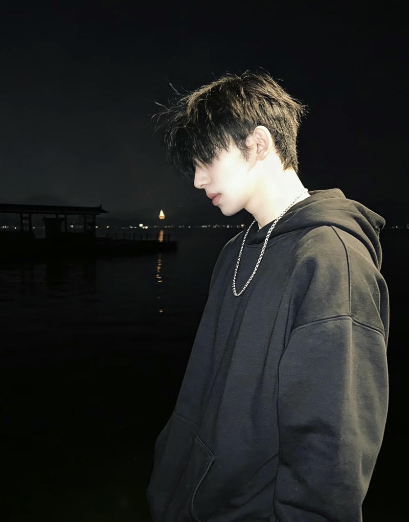 hình trai douyin phóng khoáng tự do