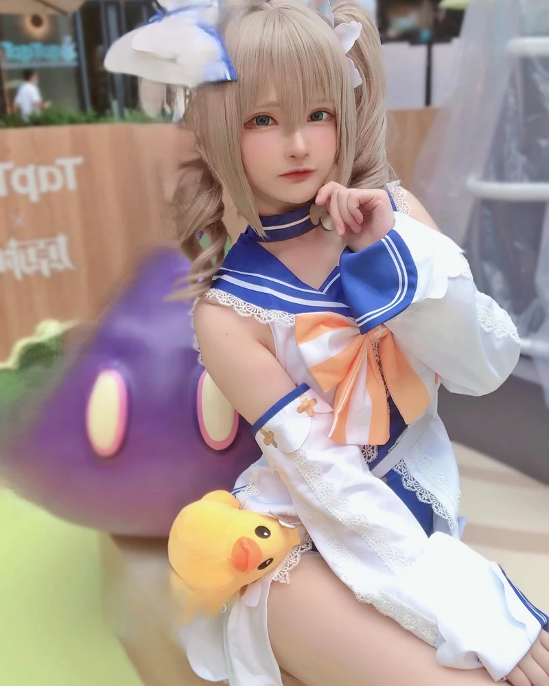 Cosplayer Senyamiku phong cách cực cuốn hút thu hút fan
